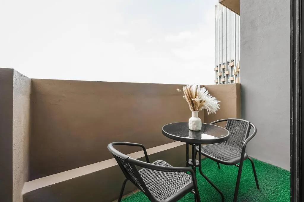 Lumi Tropicana Netflix Cityview Balcony Muji 6Pax Petaling Jaya 0*,