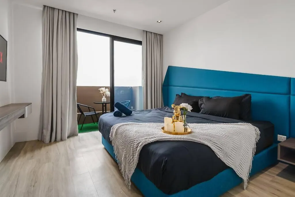 Lumi Tropicana Netflix Cityview Balcony Muji 6Pax Petaling Jaya Apartament
