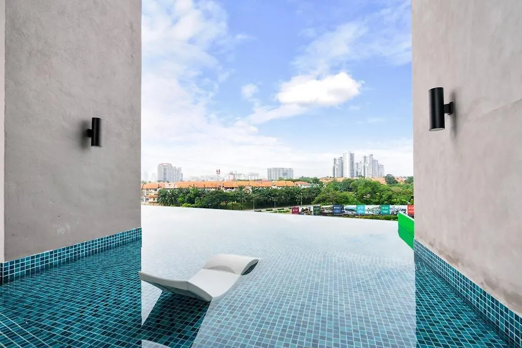 Lumi Tropicana Netflix Cityview Balcony Muji 6Pax Petaling Jaya 0*,